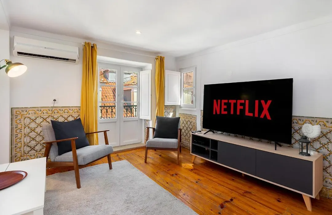 Whome Charming And Historical Apartment In Santa Justa-1